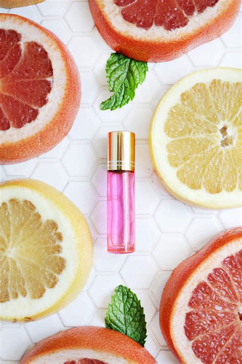 perfume that smells like grapefruit.